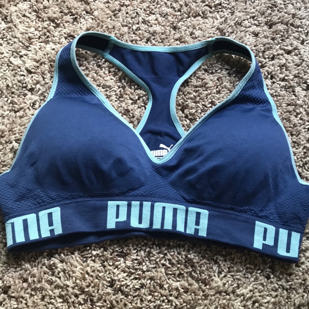 Women’s Puma sports bra. Size medium.